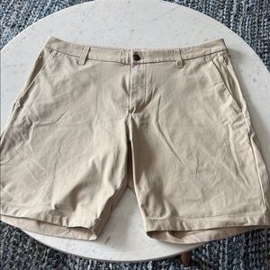 lululemon athletica Men's Classic ABC Warpstream Flat Front Shorts in Khaki 36